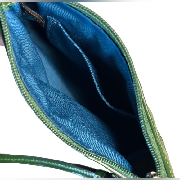 COACH small leather zip WRISTLET Kelly green small wristlet with strap NWOT - Picture 5 of 7